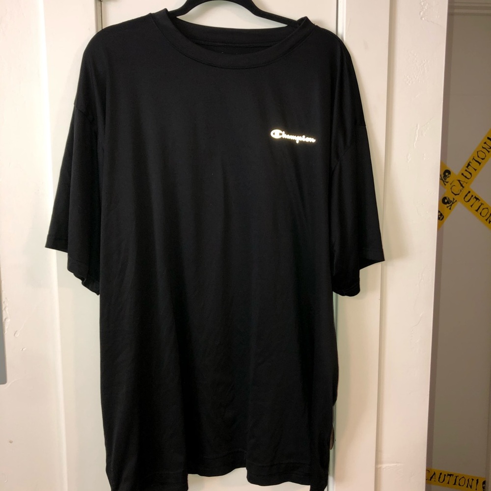 Champion Tee - reflective symbol